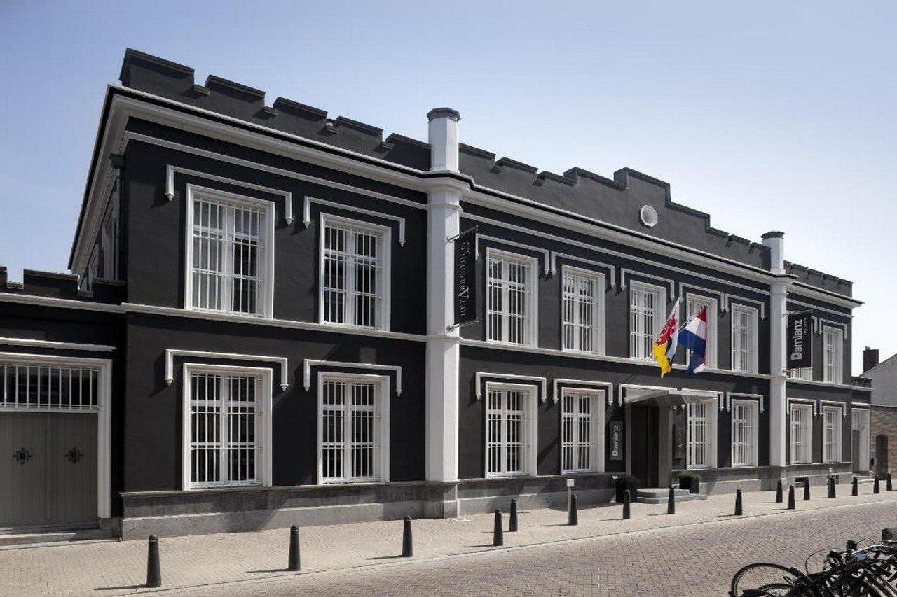 Het Arresthuis Рурмонд Экстерьер фото The House of Representatives of Aruba, Bonaire, Curaçao and St. Maarten