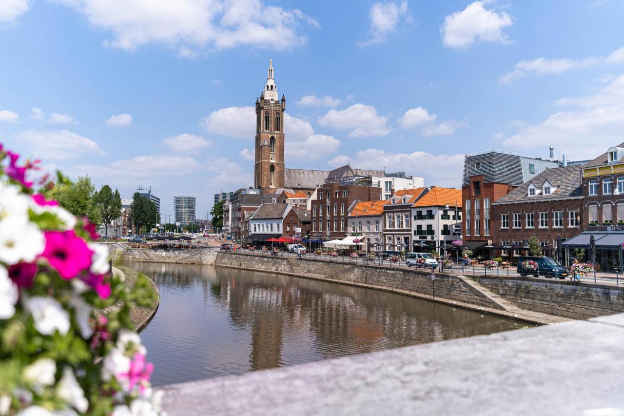 Het Arresthuis Рурмонд Экстерьер фото View of the centre of the town