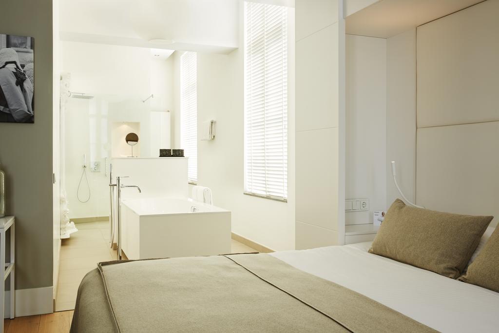 Het Arresthuis Рурмонд Экстерьер фото A room at the hotel