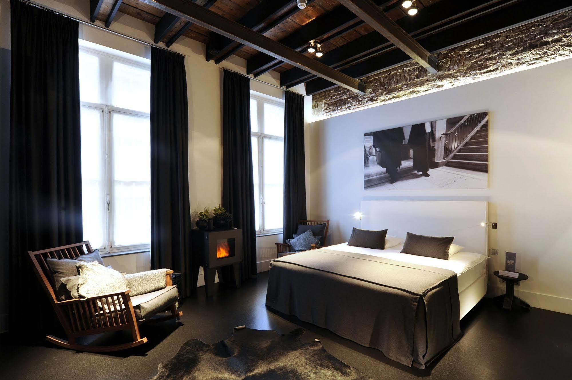 Het Arresthuis Рурмонд Экстерьер фото A room at the hotel